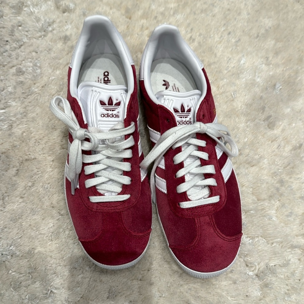 Brand new never worn adidas burgundy gazelles